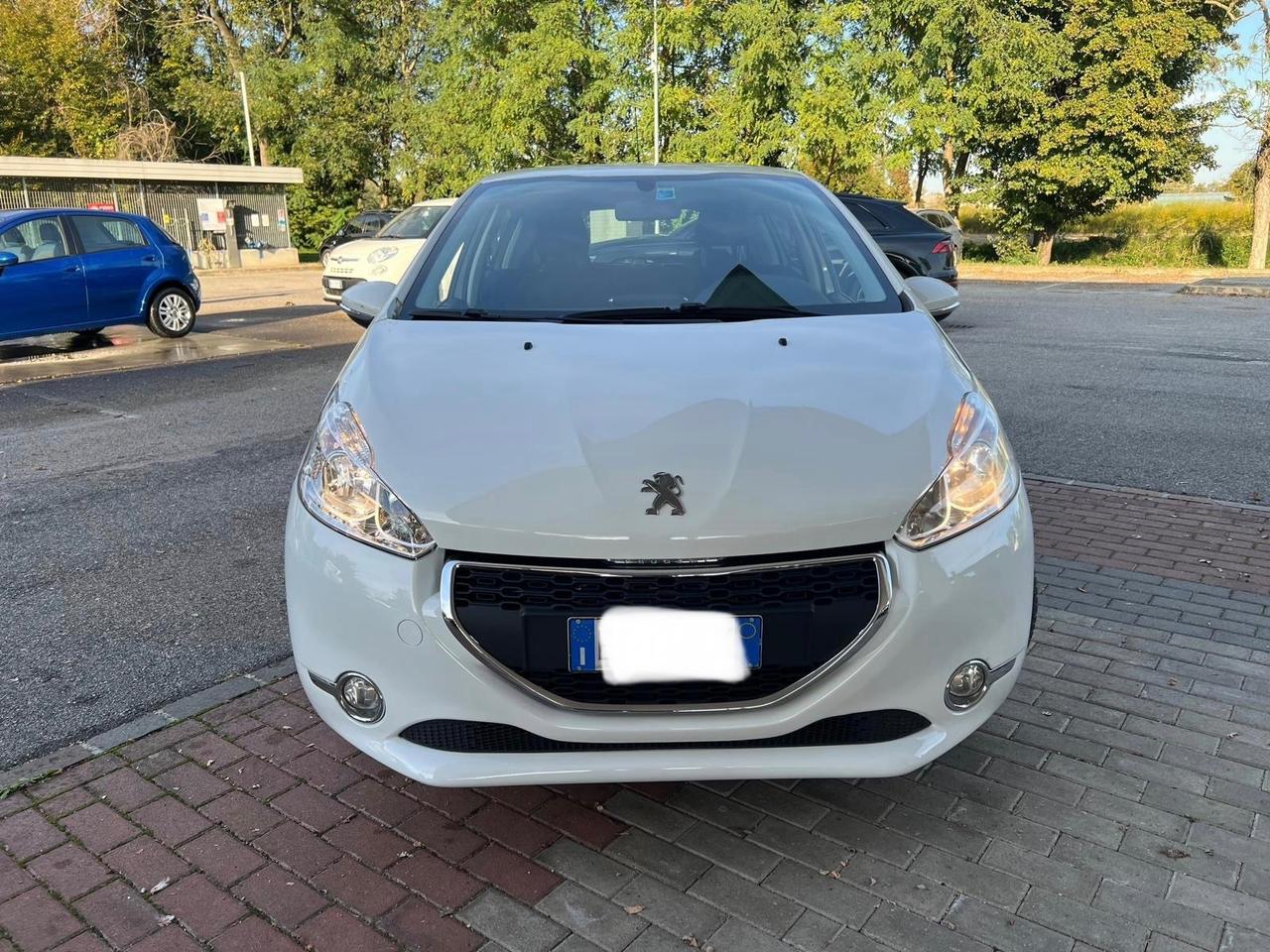 Peugeot 208 1.4 HDI 68 CV 5P MIX 122000km