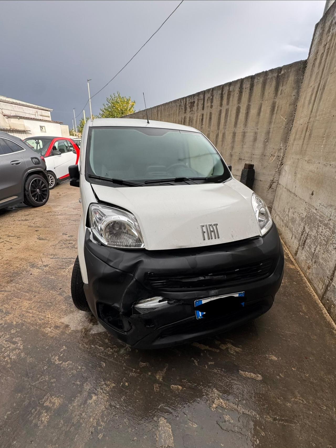 Fiat Fiorino 1.3 MJT 95CV sinistrato incidentato