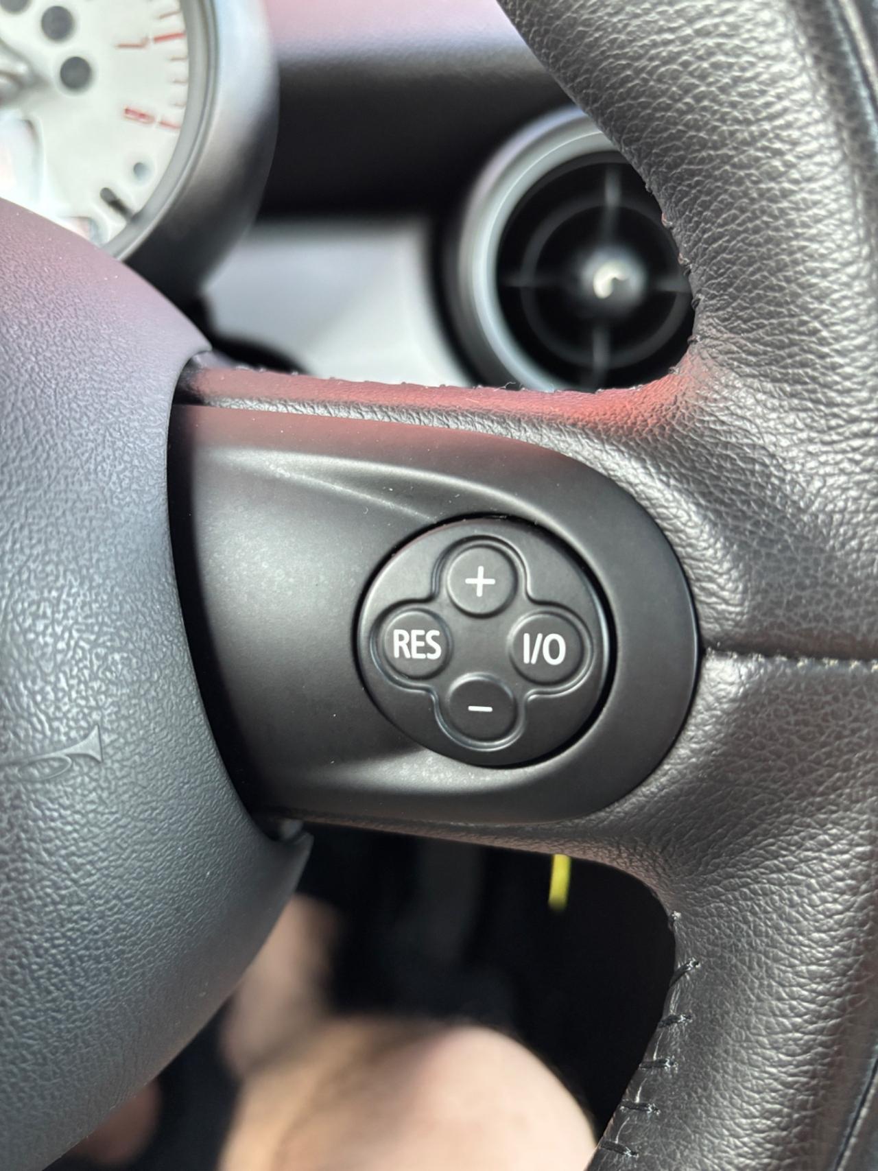 Mini 1.6 16V One (55kW)
