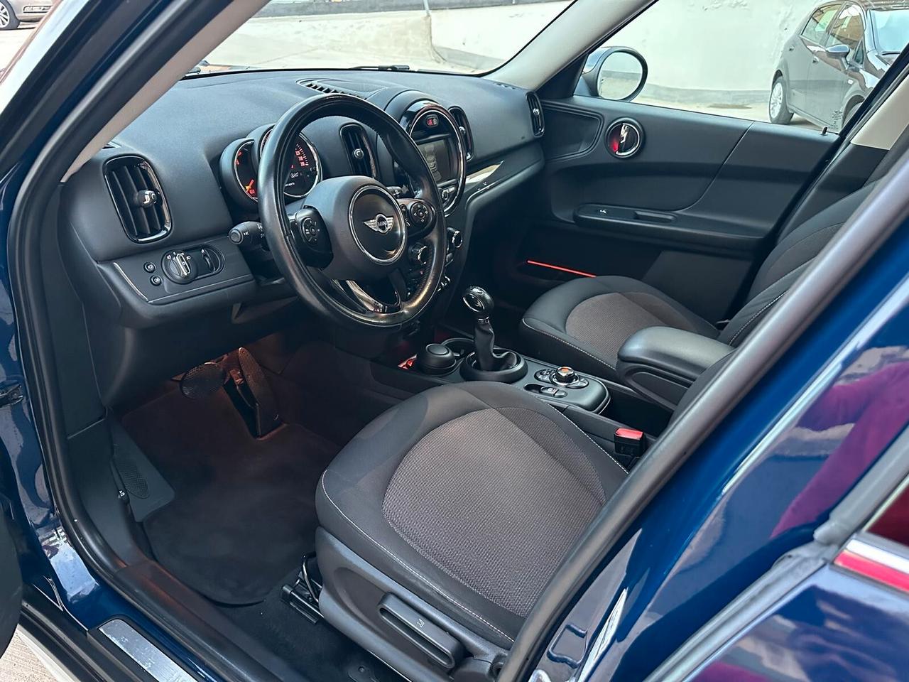 Mini Cooper D Countryman 2.0 Hype