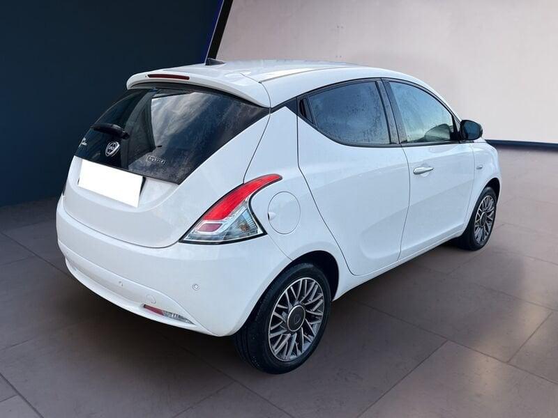 Lancia Ypsilon III 2021 1.0 firefly hybrid Gold s&s 70cv