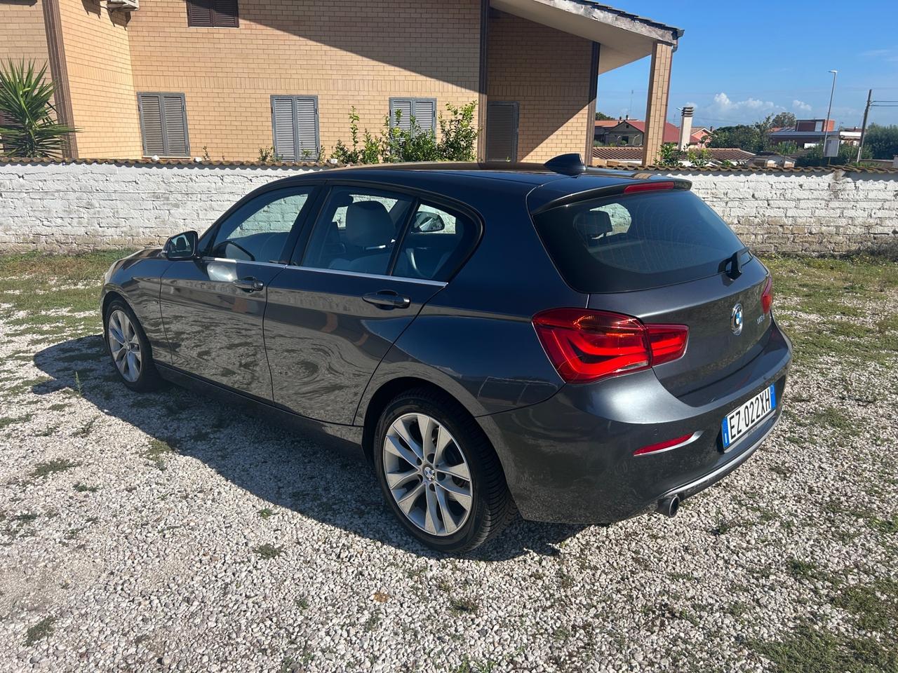 Bmw 116 116d 5p. Urban