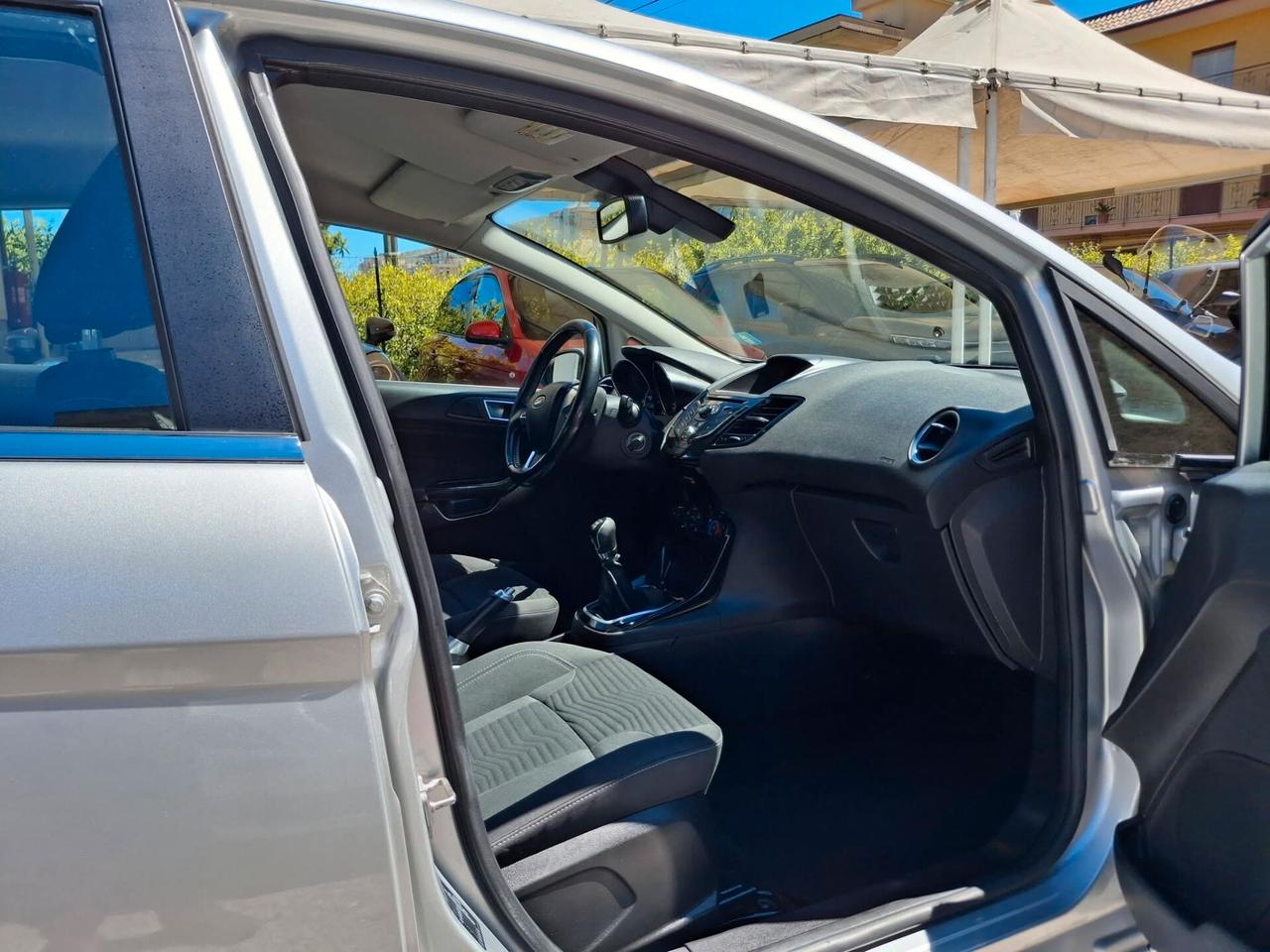 Ford Fiesta 1.5 TDCi 75CV 5 porte Titanium