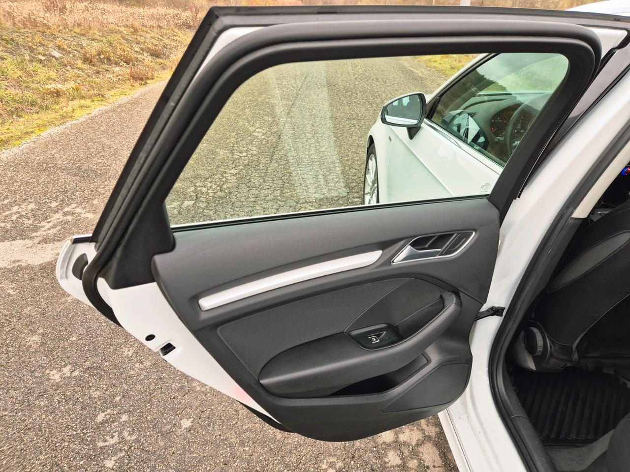 Audi A3 SPB 1.6 TDI clean diesel Ambition