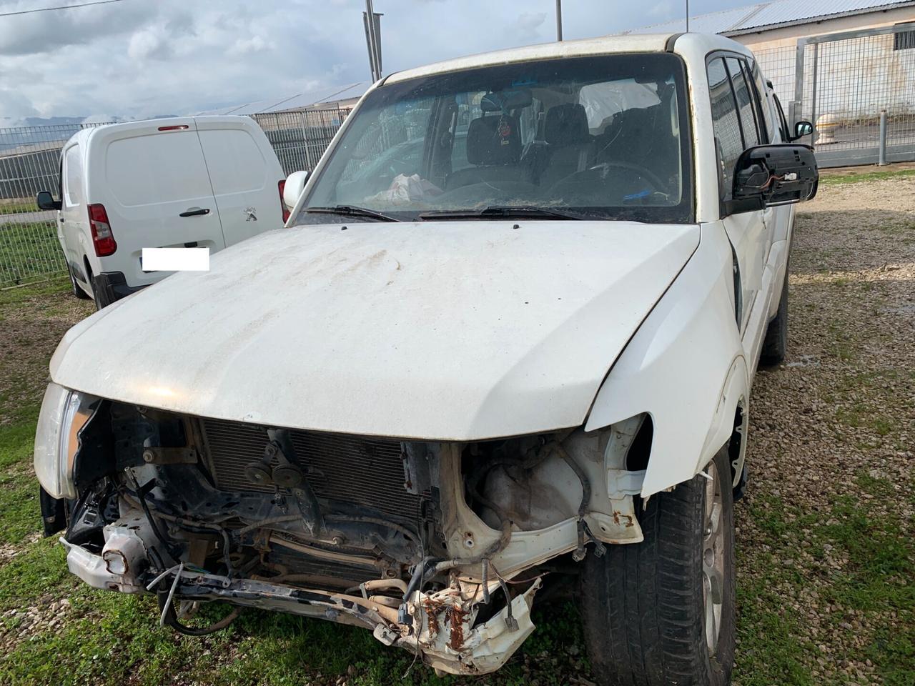 Mitsubishi Pajero 3.2 Diesel 4x4 Autom SINISTRATO