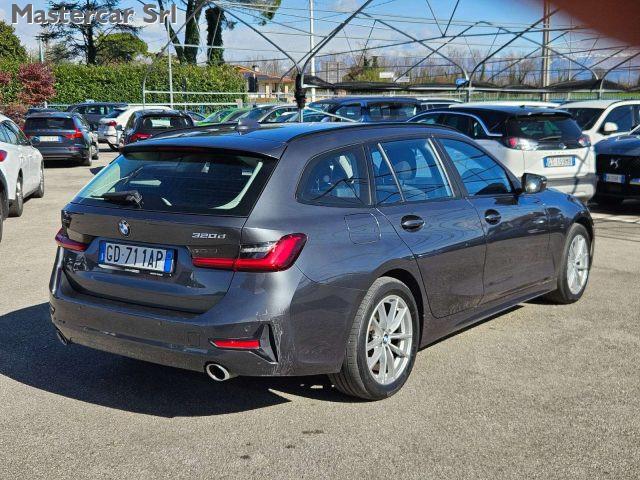 BMW 320 320d XDRIVE auto Business Adv - GD711AP