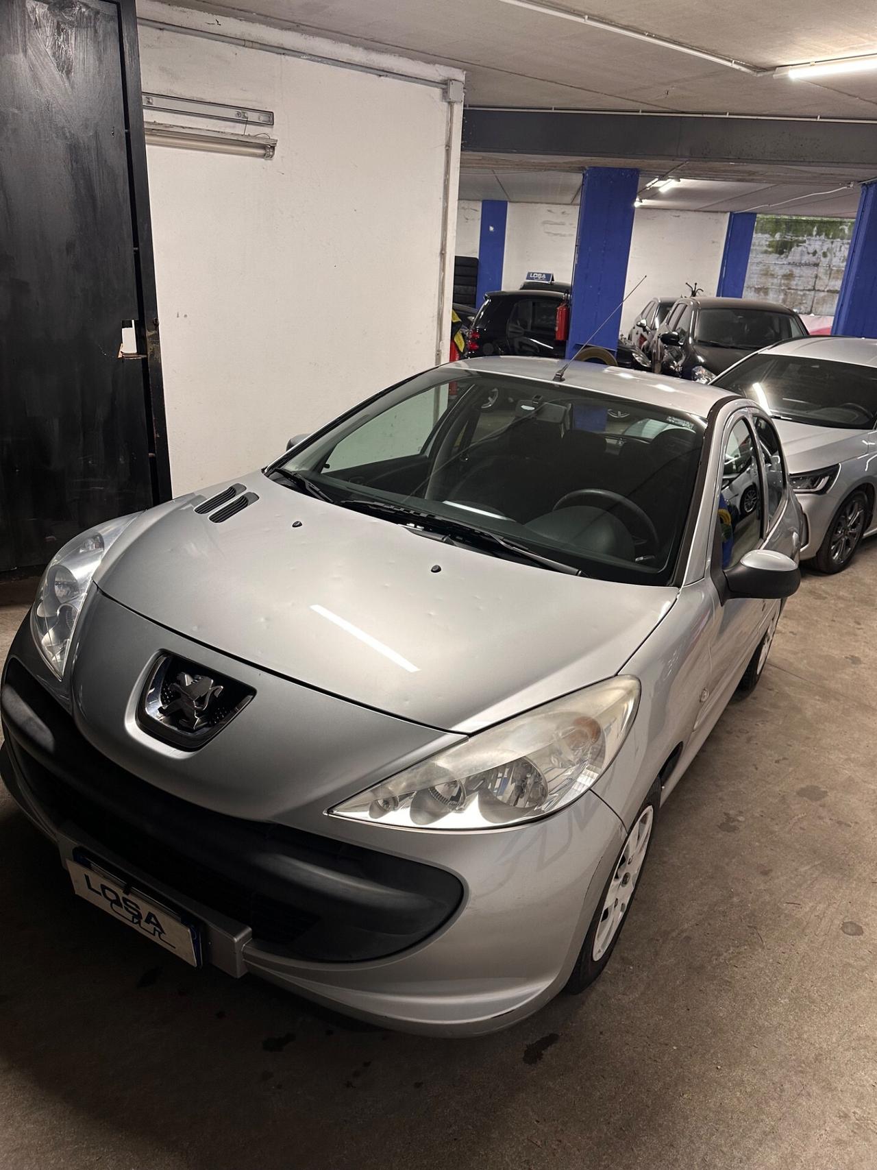 Peugeot 206 plus 1.1 2011