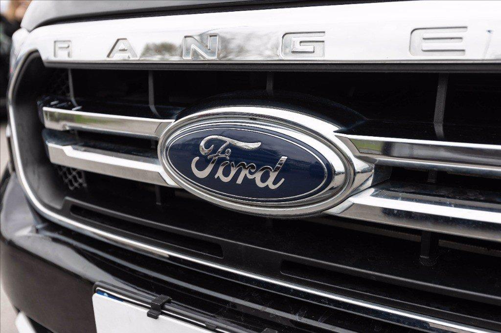 FORD Ranger 2.0 tdci double cab Limited 170cv del 2020