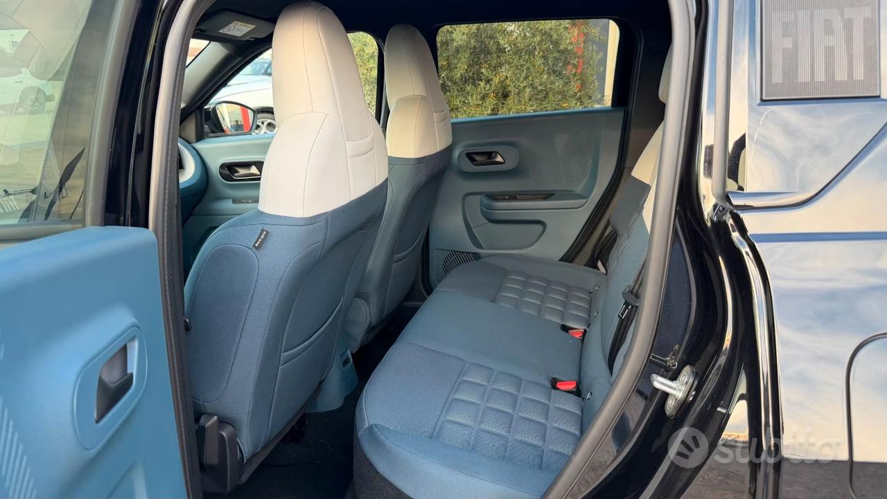 Fiat Grande Panda 1.2 hybrid La Prima