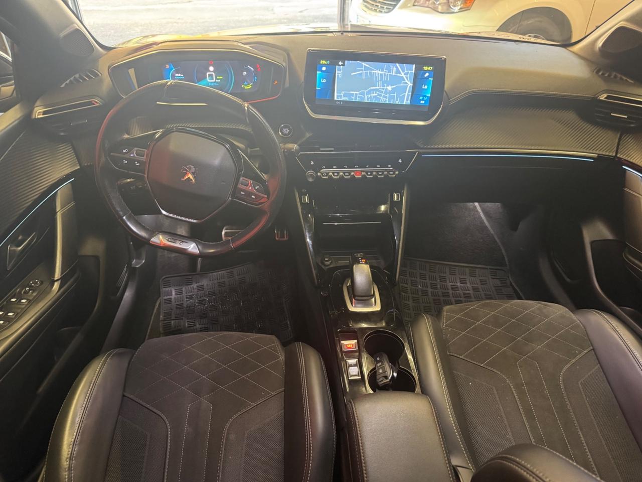 Peugeot 208 motore elettrico 136 CV 5 porte GT Pack