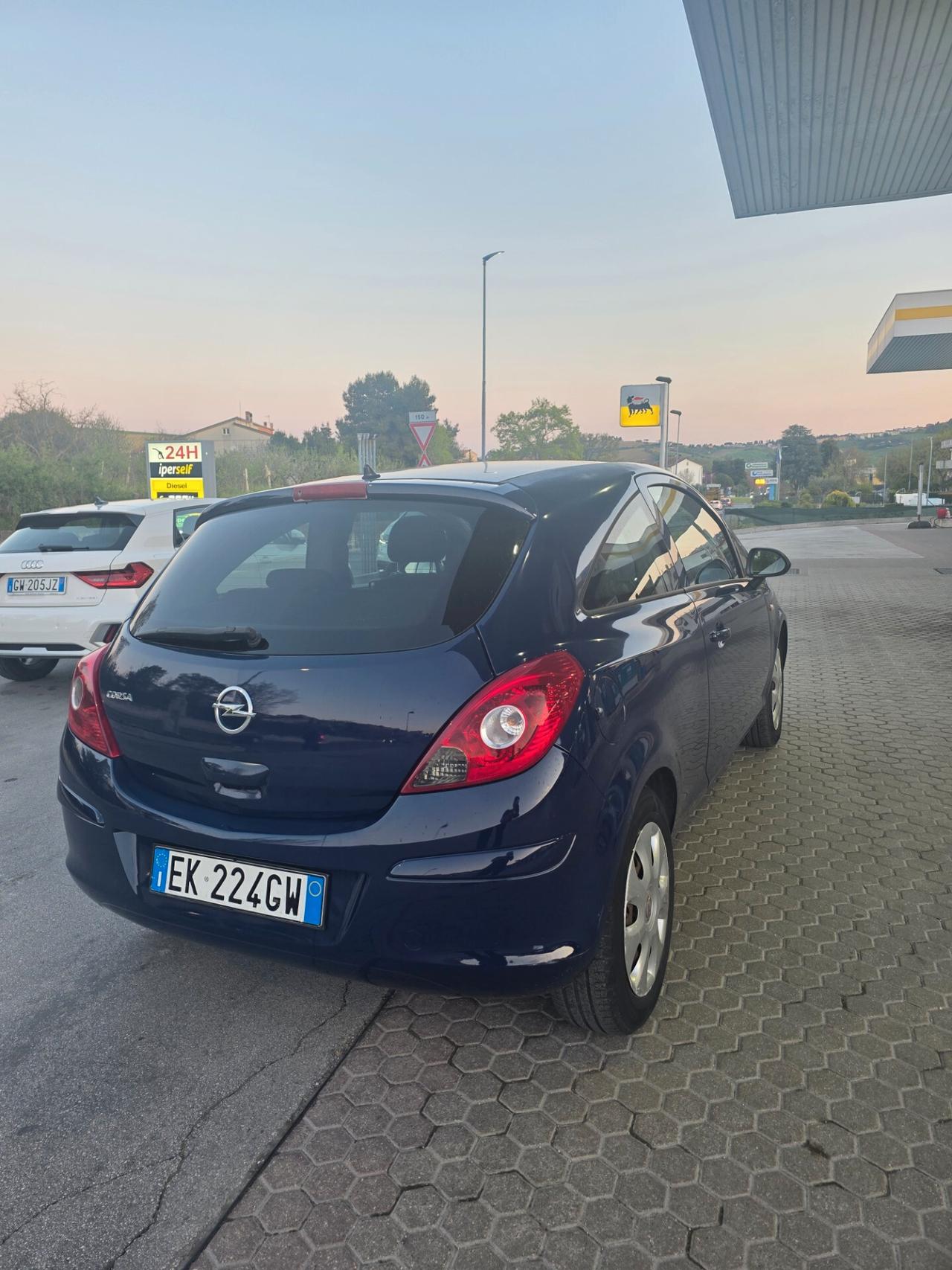 Opel Corsa GPL rivisionato 163000 km