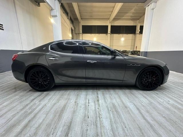 Maserati Ghibli V6 330cv