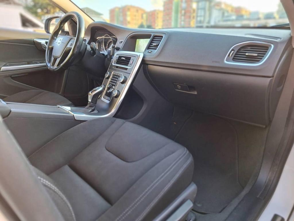 Volvo V60 2.0 D3 Momentum Geartronic