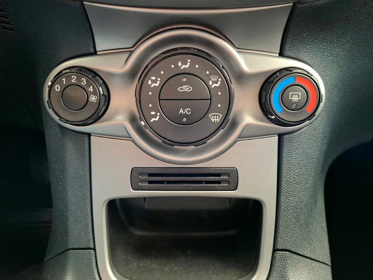 Ford Fiesta 1.4 95cv 2010