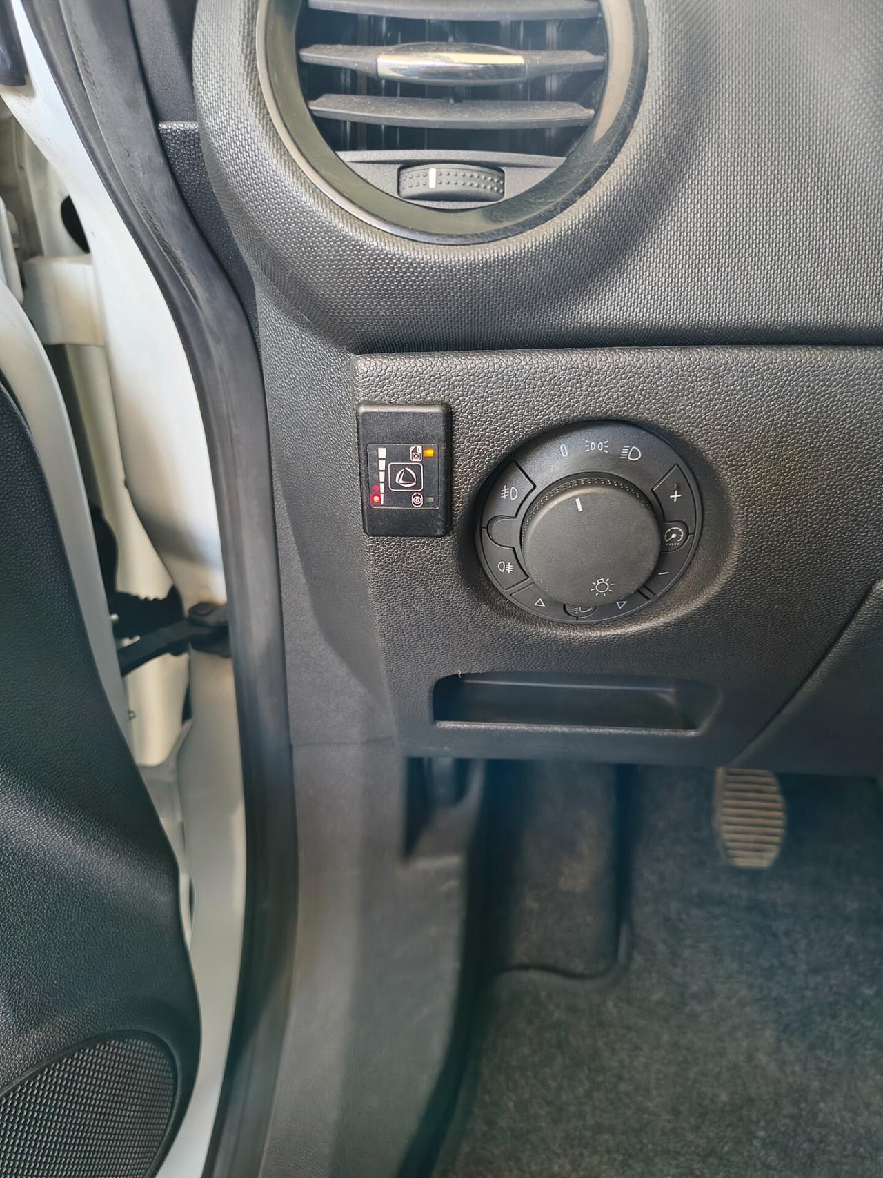 Opel Corsa 1.2 80CV 5 porte GPL-TECH Enjoy