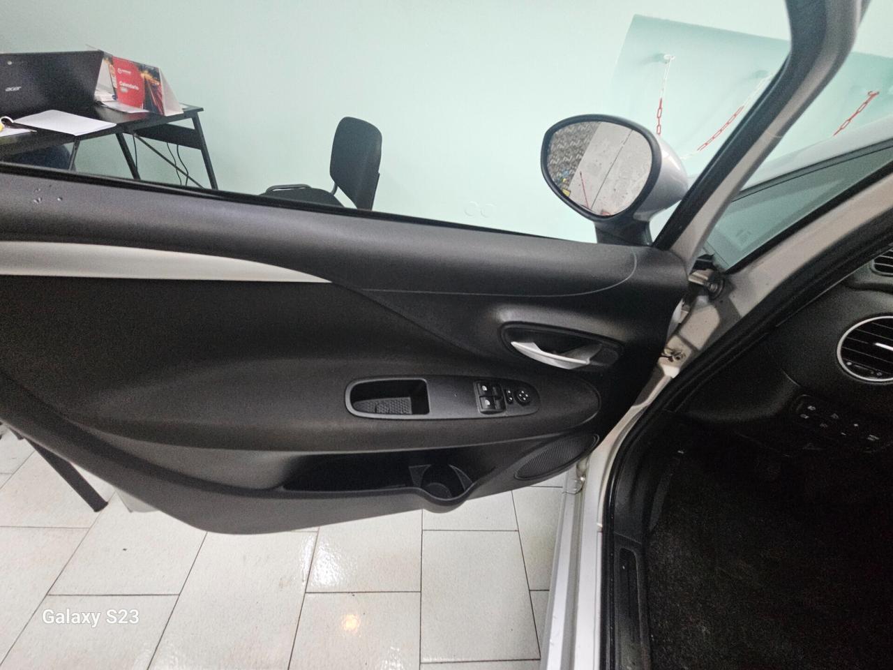 Fiat Punto 1.4 8V 5 porte Natural Power Street