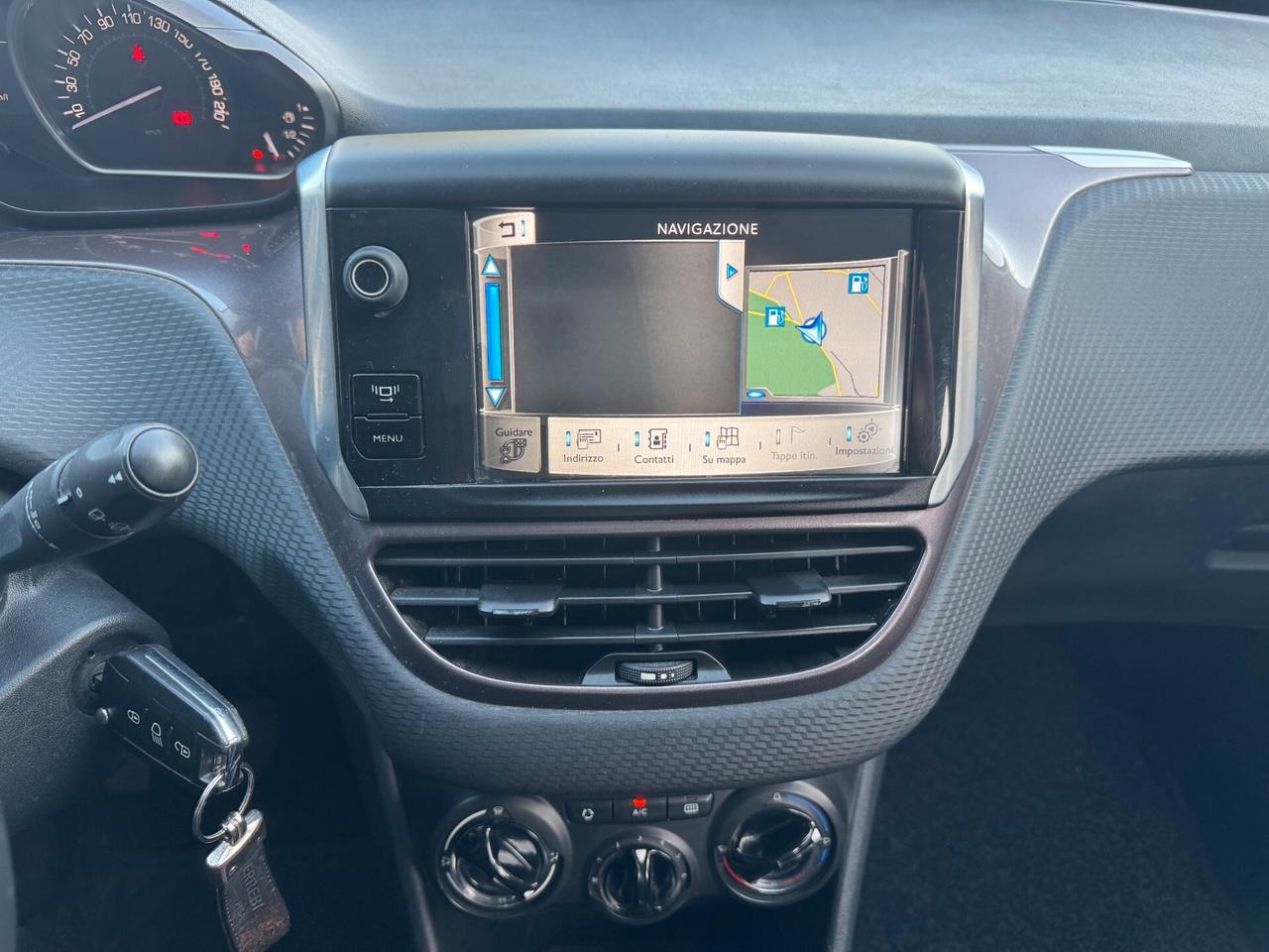 Peugeot 2008 1.2 GPL Allure NAVI