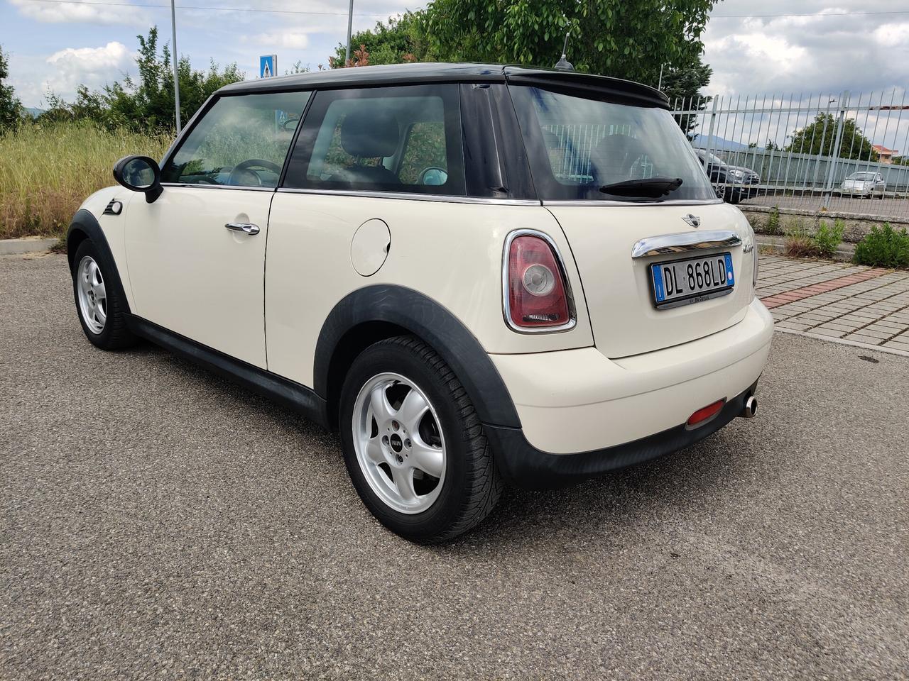 Mini Mini 1.6 16V Cooper D