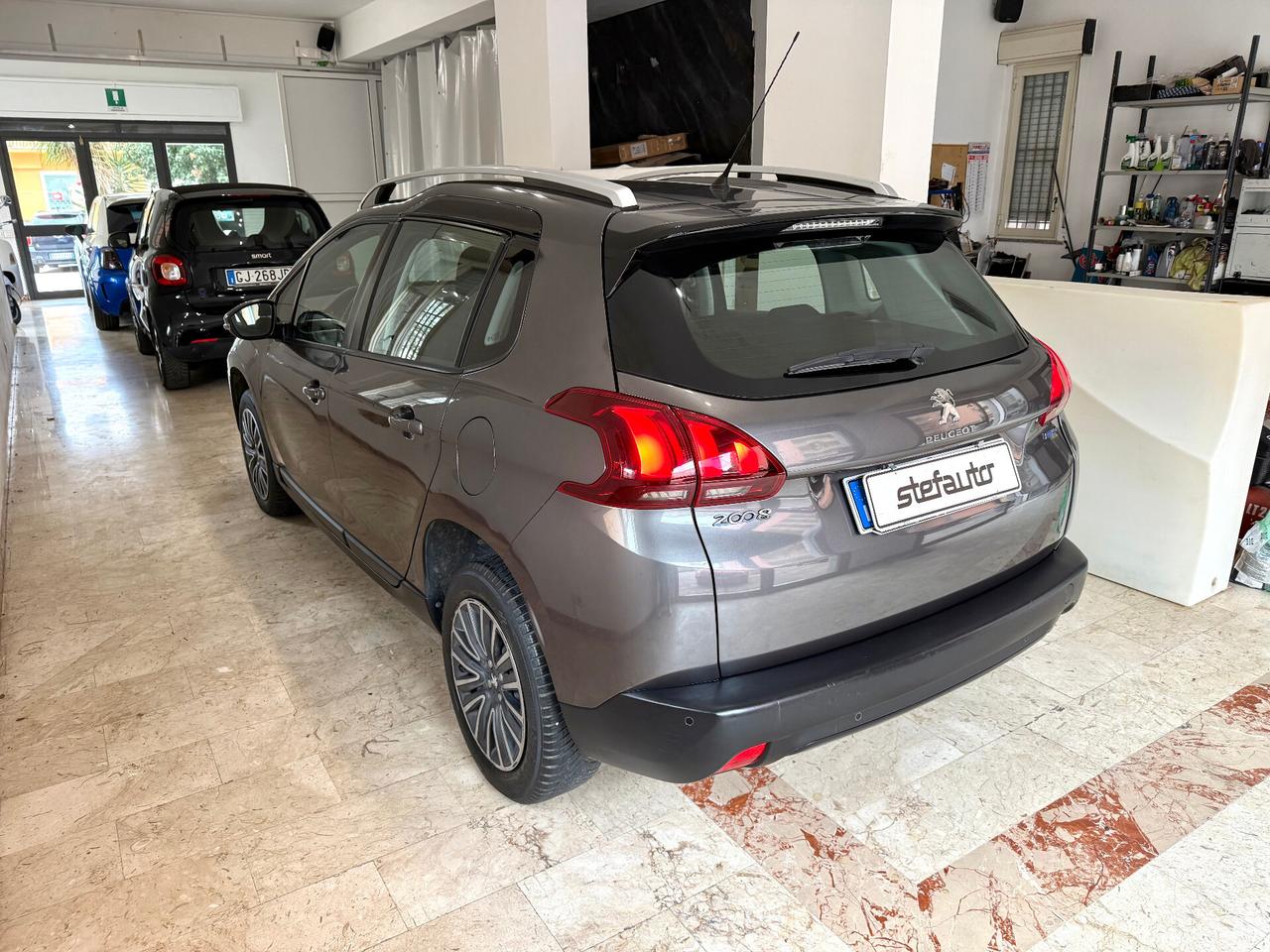 Peugeot 2008 PureTech 82cv Allure