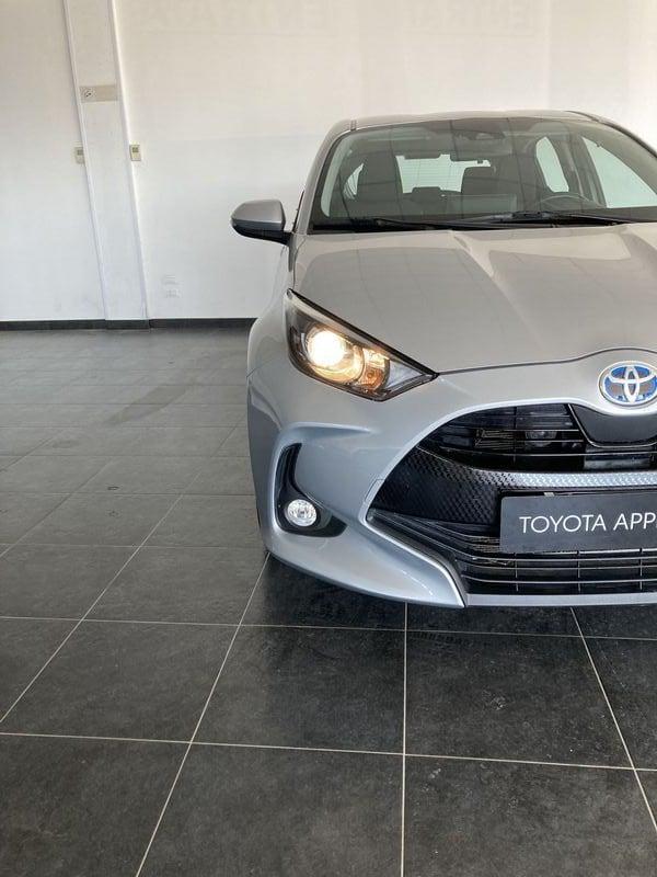 Toyota Yaris Hybrid Active MY22