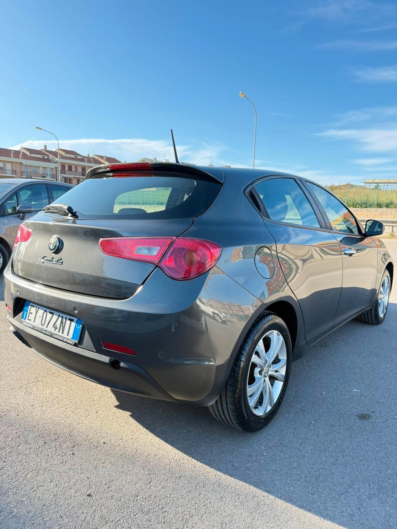 Alfa Romeo Giulietta 1.6 JTDm-2 105 CV Exclusive