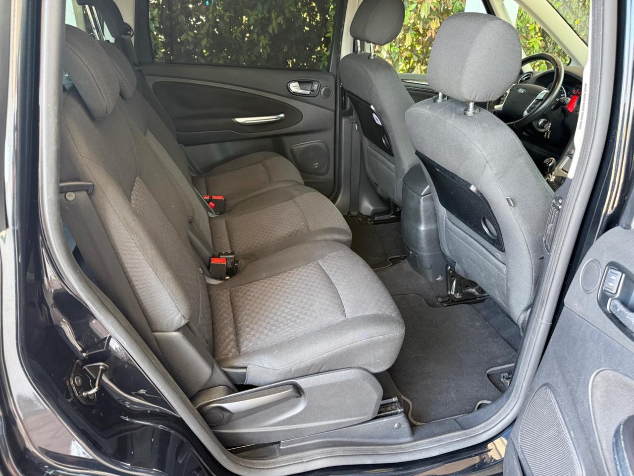 Ford Galaxy 2.0 TDCi 140 CV Ghia DPF