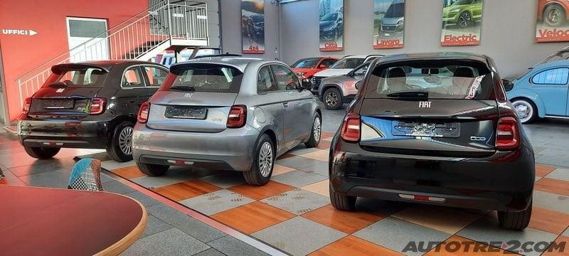 FIAT 500 500e Berlina 23,8 kWh Action