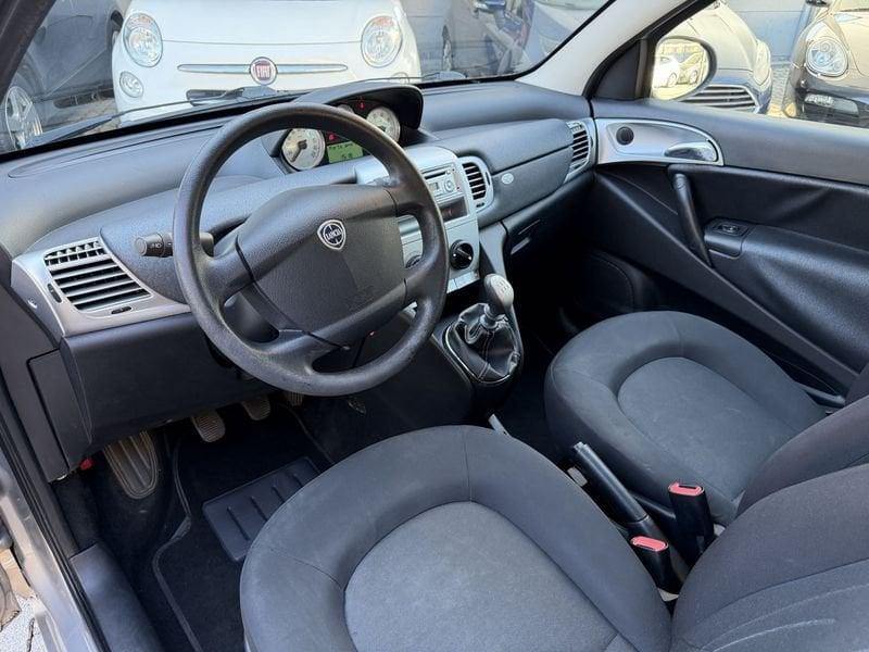 Lancia Ypsilon 1.2 8v Diva 69cv IDONEA NEOPATENTATI
