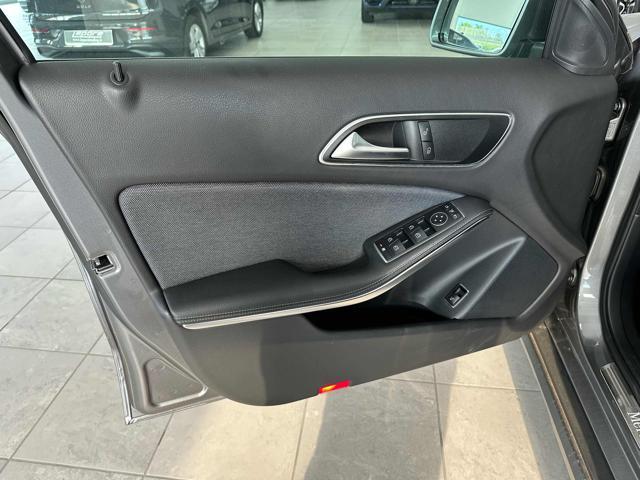 MERCEDES-BENZ GLA 200 d Automatic Business