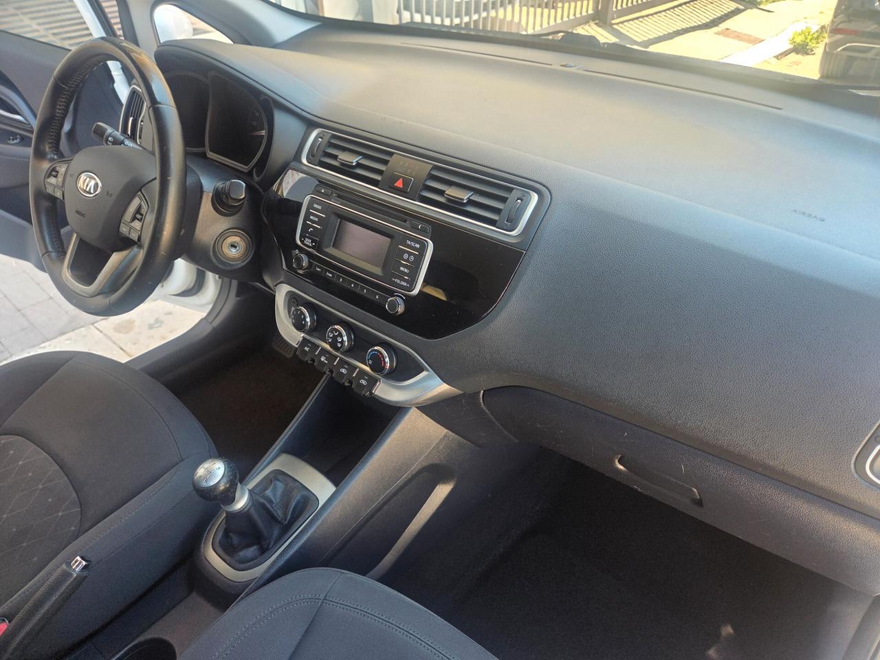 KIA RIO 1.2 BENZINA 83 CV ANNO 2016 KM 110000 CERTIF