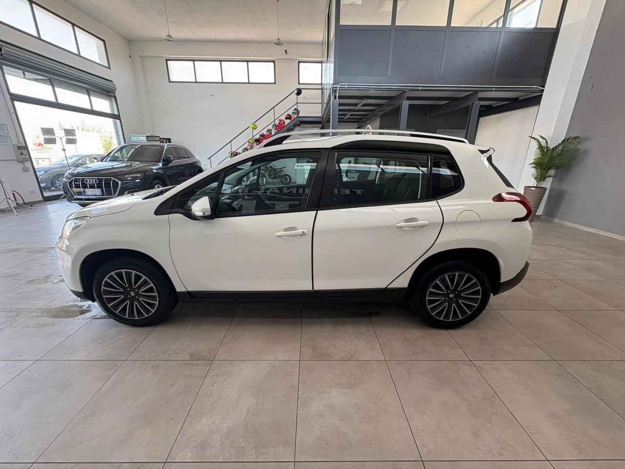 Peugeot 2008 BlueHDi 100 Allure