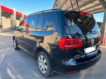 Volkswagen Touran 7 posti - 2011 IN ARRIVO