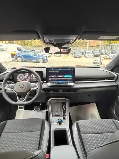 Volkswagen T-Roc 1.5 eTSI ACT 150 CV DSG R-Line