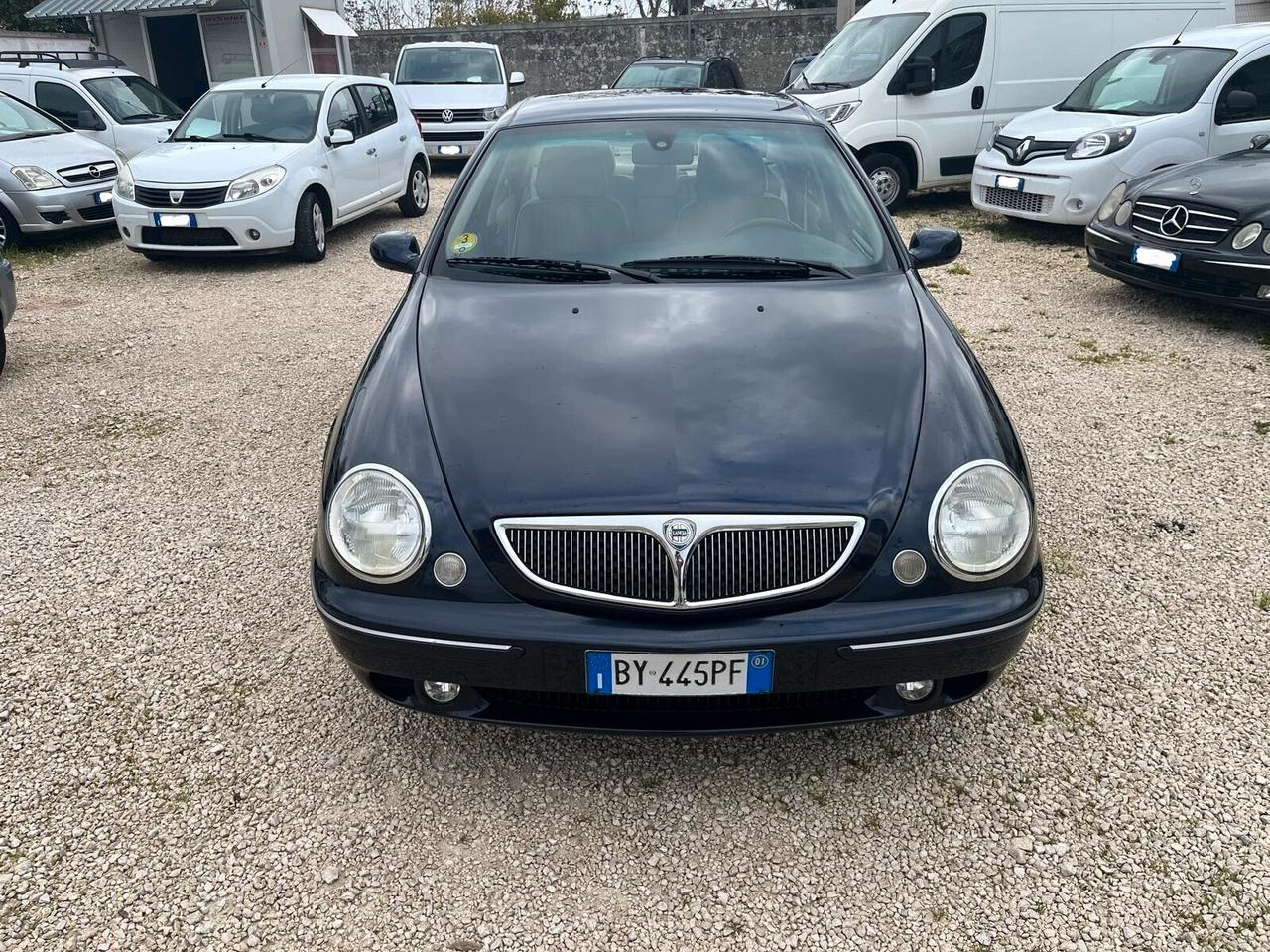 Lancia Lybra 1.9 JTD cat intensa