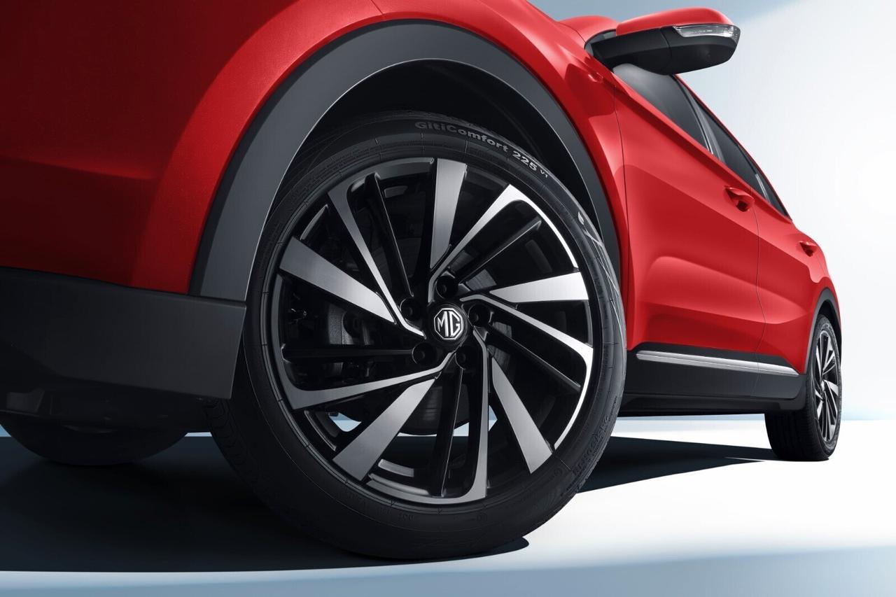 Mg ZS hybrid luxury , NUOVA DA CONFIGURARE !