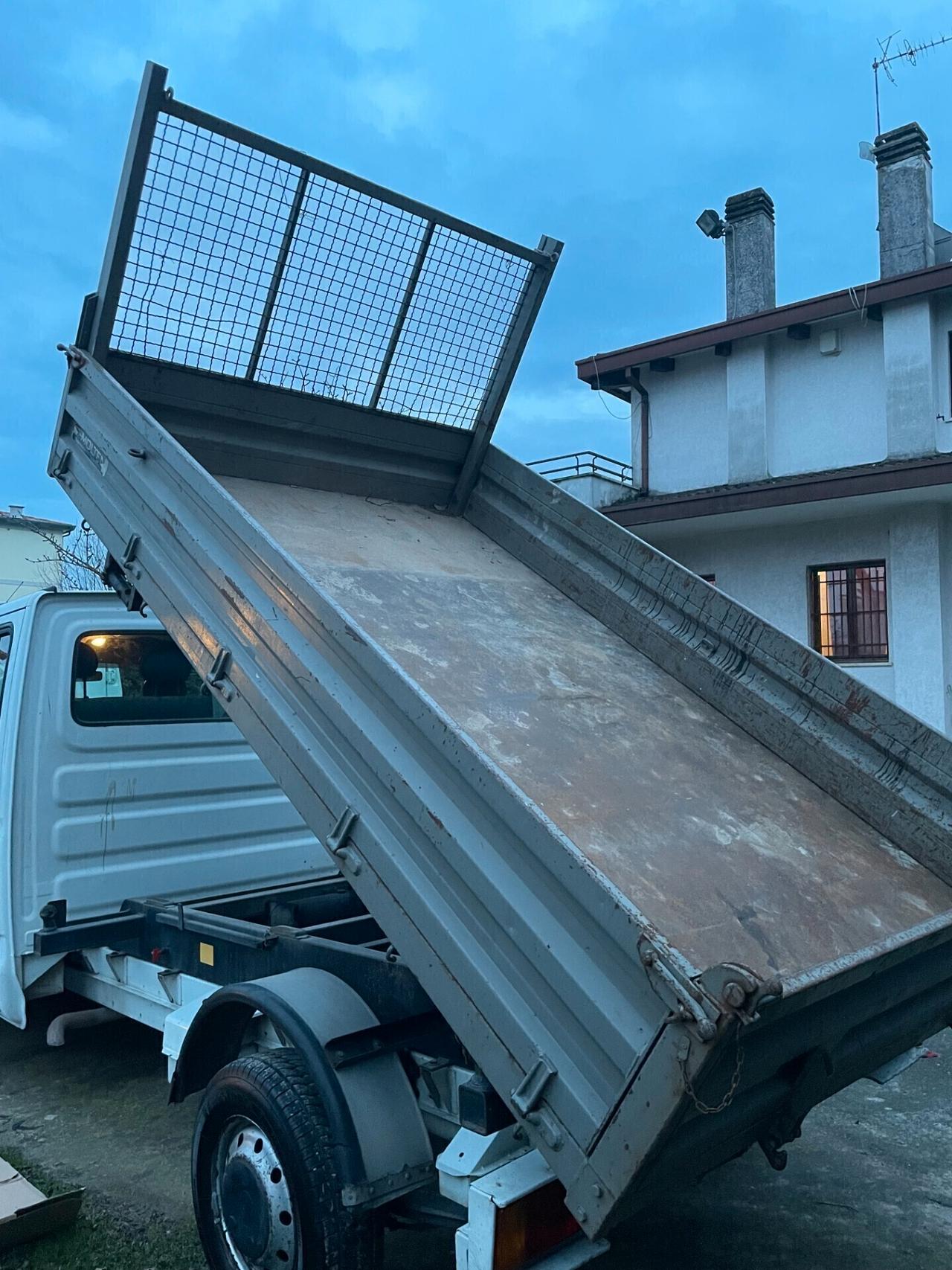 Renault Master 2.5dci Doppia Cabina 7 posti Cassone Ribaltabile Trilaterale NO IVA