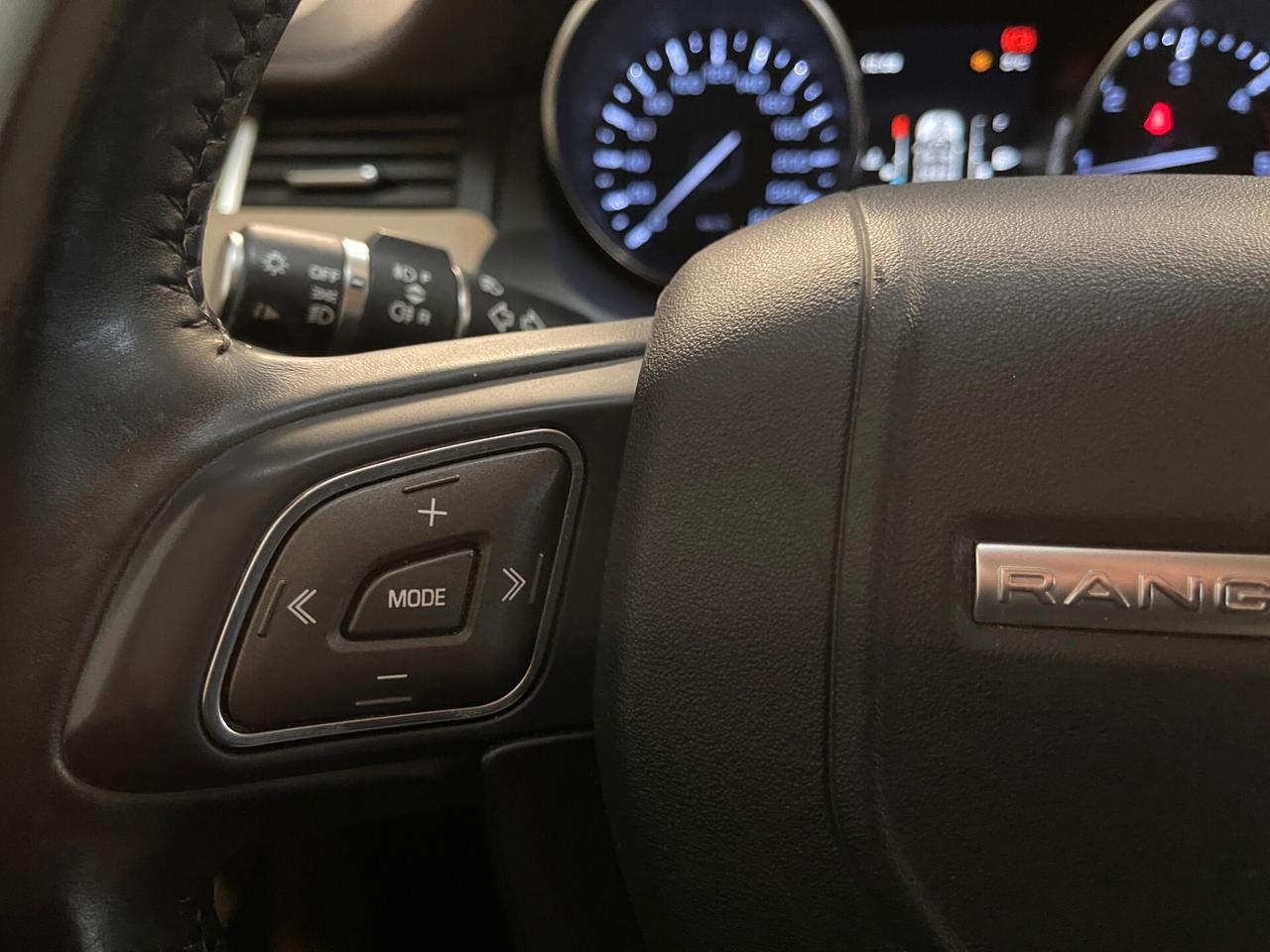 Land Rover Range Evoque Pure 2.2 td4 150cv c.manuale-LEGGI SOTTO