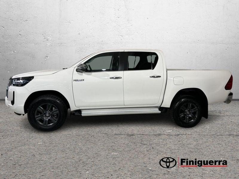 Toyota Hilux 2.8 D-4D A/T 4WD 4 porte DoubleCab Lounge