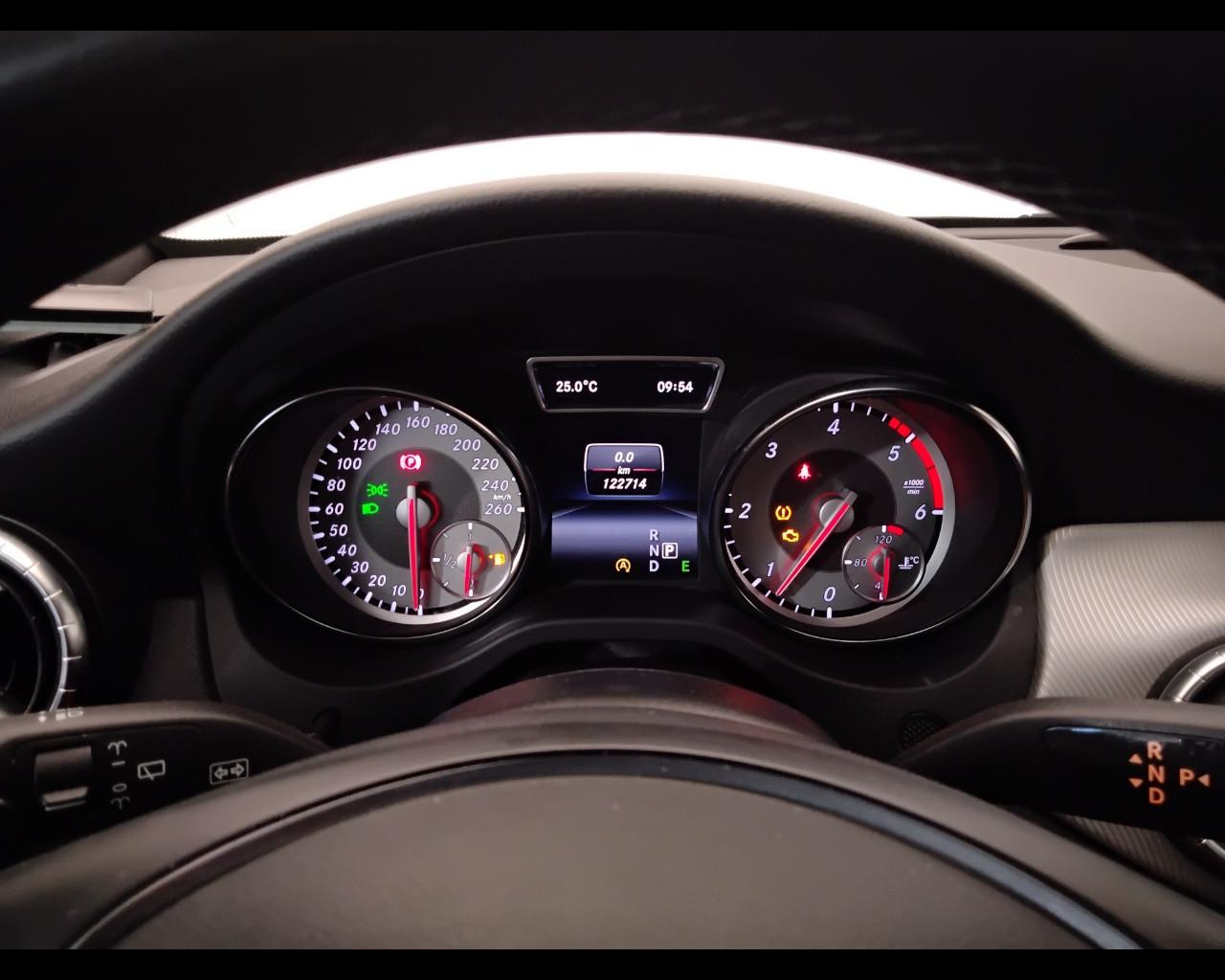 Mercedes-Benz CLA Shooting Brake - X117 - CLA Shooting Brake 200 d (cdi) S