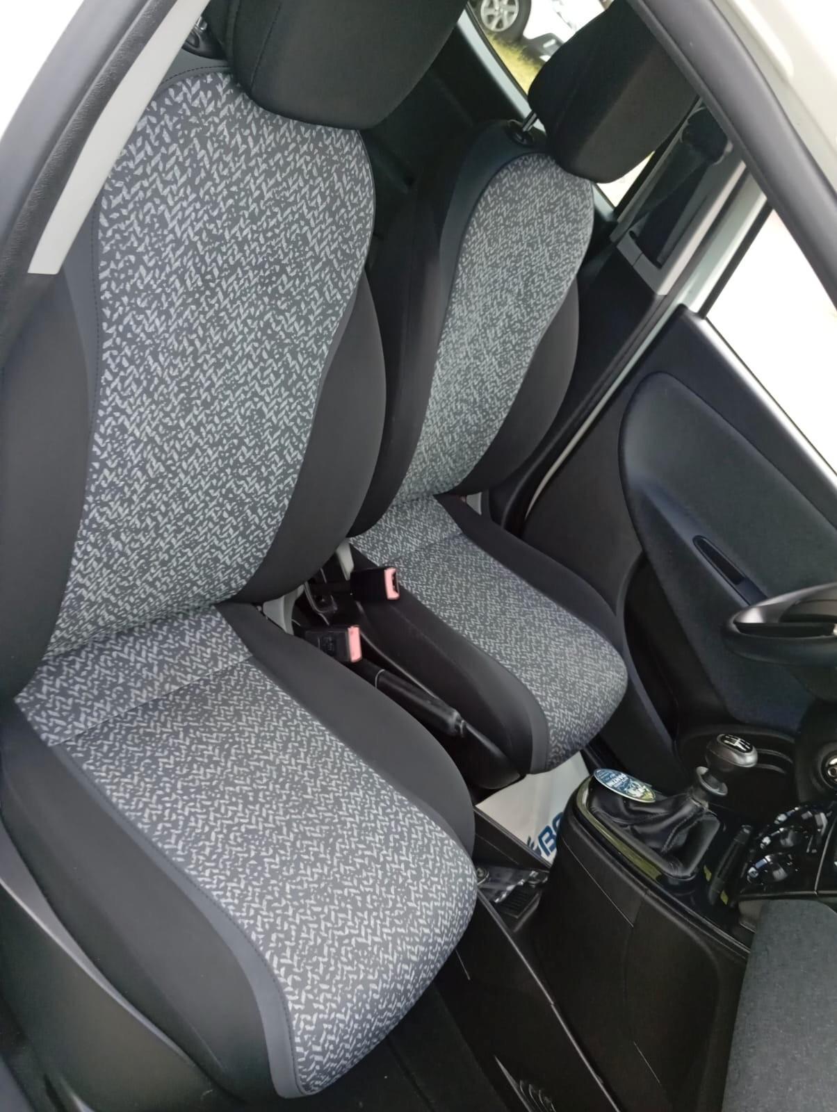 Lancia Ypsilon elefantino 1.2 69 CV UNIPRO