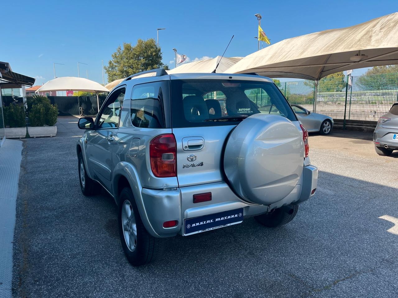 Toyota RAV 4 RAV4 2.0 Tdi D-4D cat 3 porte Sol