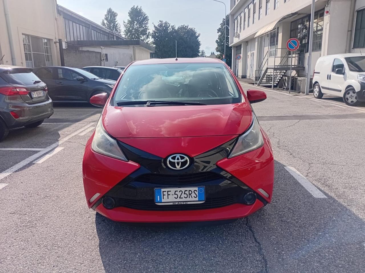 Toyota Aygo 1.0 VVT-i 69 CV 5 porte 11/2016