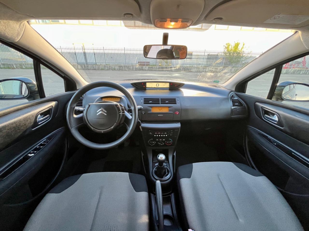 Citroen C4 1.4benz 2006 58.000km pari al nuovo