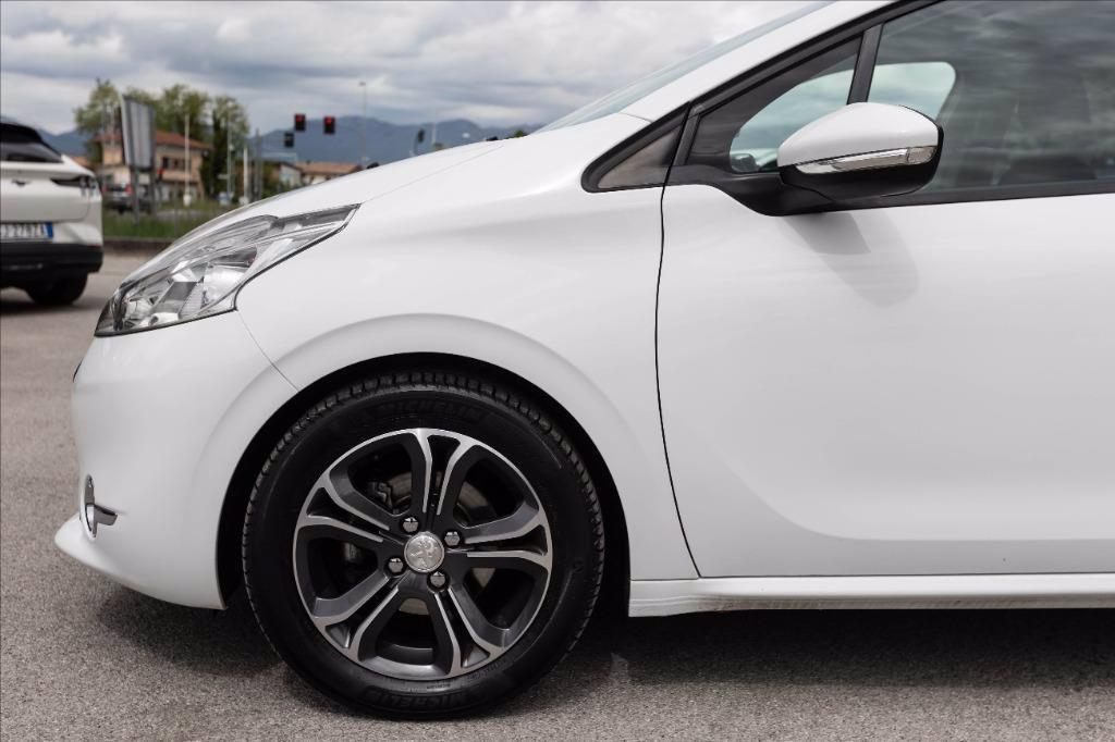 PEUGEOT 208 5p 1.4 hdi 8v Active del 2014