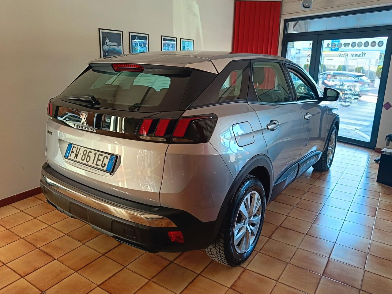 Peugeot 3008 BlueHDi 130 S&S EAT8 Active