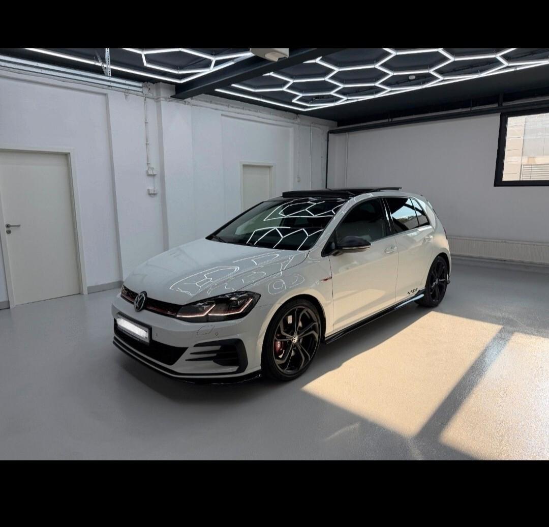 Volkswagen Golf GTI 2.0 TSI TCR DSG
