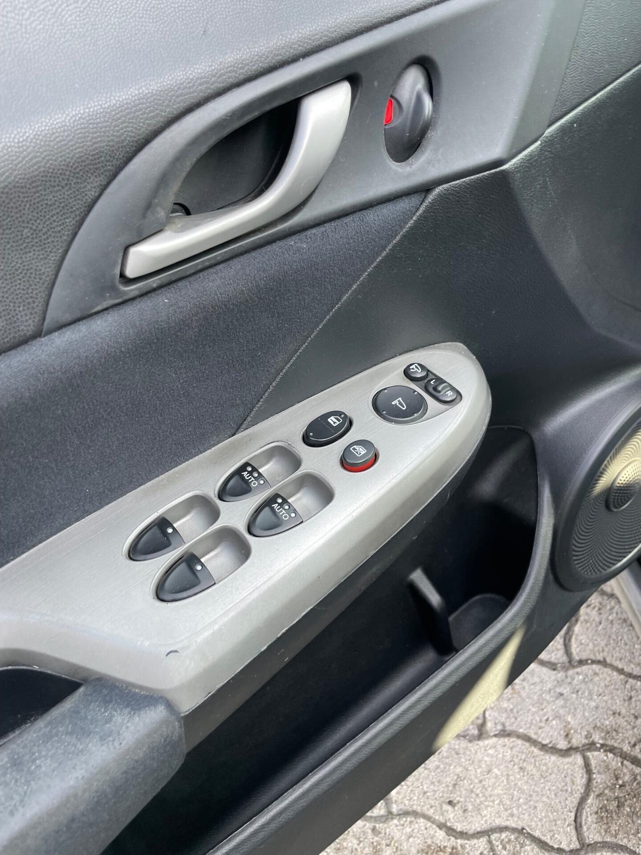 Honda Civic 1.4 i-DSi 5p. Elegance LE