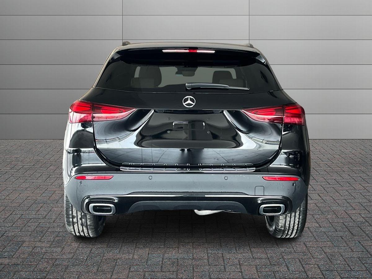 Mercedes-Benz GLA 200 d automatic