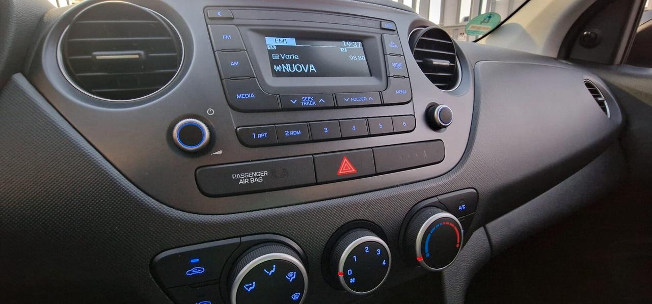 Hyundai i10 1.0 MPI Style P-E-R-F-E-T-T-A!! Adatta per Neopatentati.