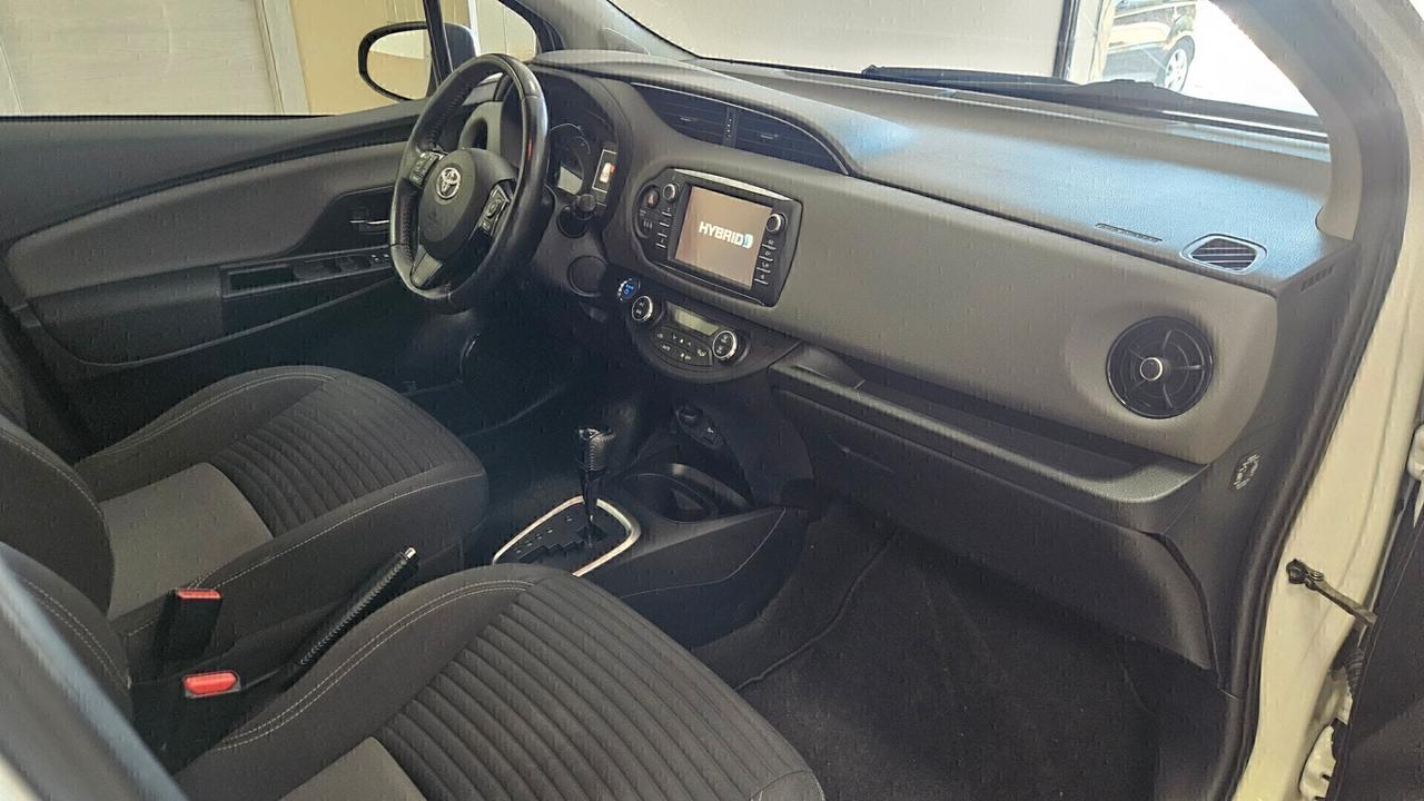 Toyota Yaris BIANCO PERLA